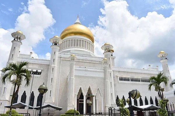 Read more about the article Bandar Seri Begawan Travel Guide: Exploring Brunei’s Capital