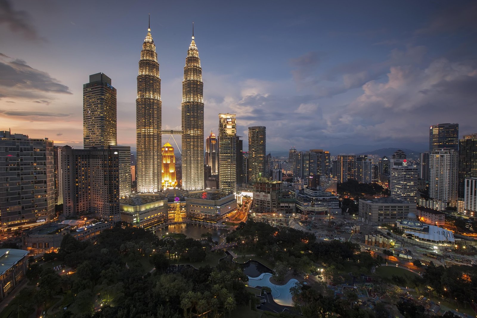 Read more about the article The Cost of Living in Malaysia: A Complete 2025 Guide