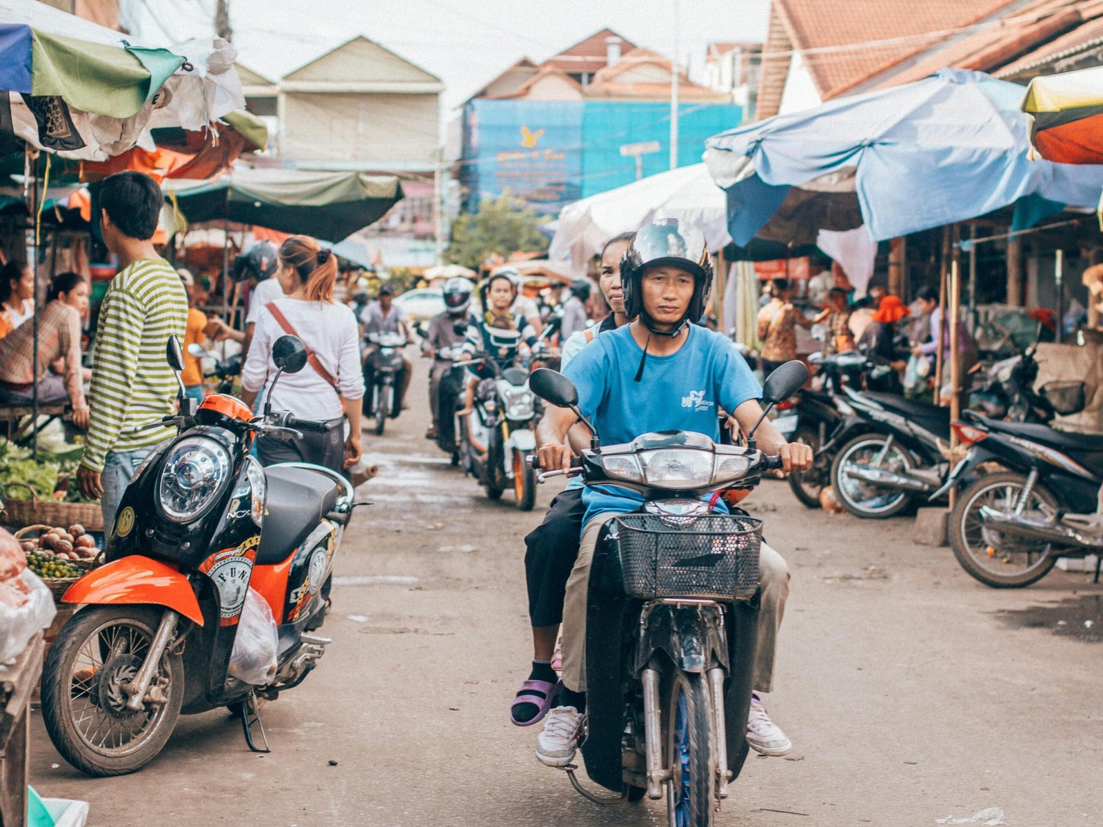 Motorbike Rentals and Ride-Hailing Services in Cambodia