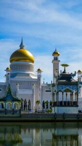 Read more about the article Local Customs in Brunei: A Complete Guide to Traditions, Etiquette, and Cultural Practices