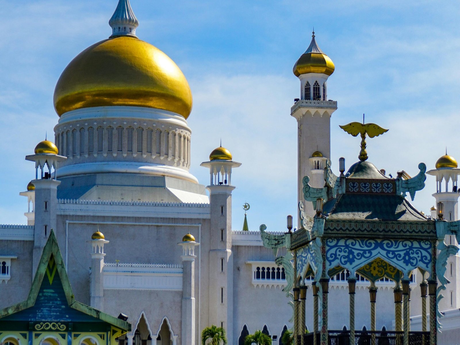 Sultan Omar Ali Saifuddien Mosque in Bandar Seri Begawan
