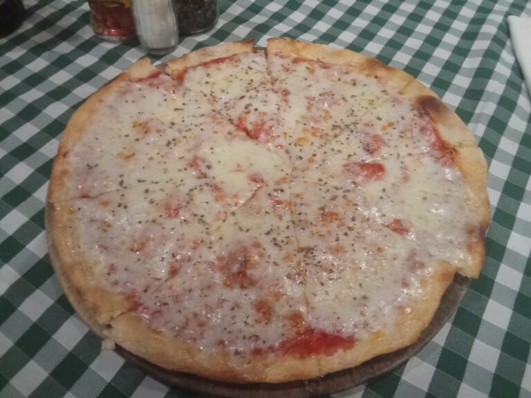 Pizza in Pakse, Laos