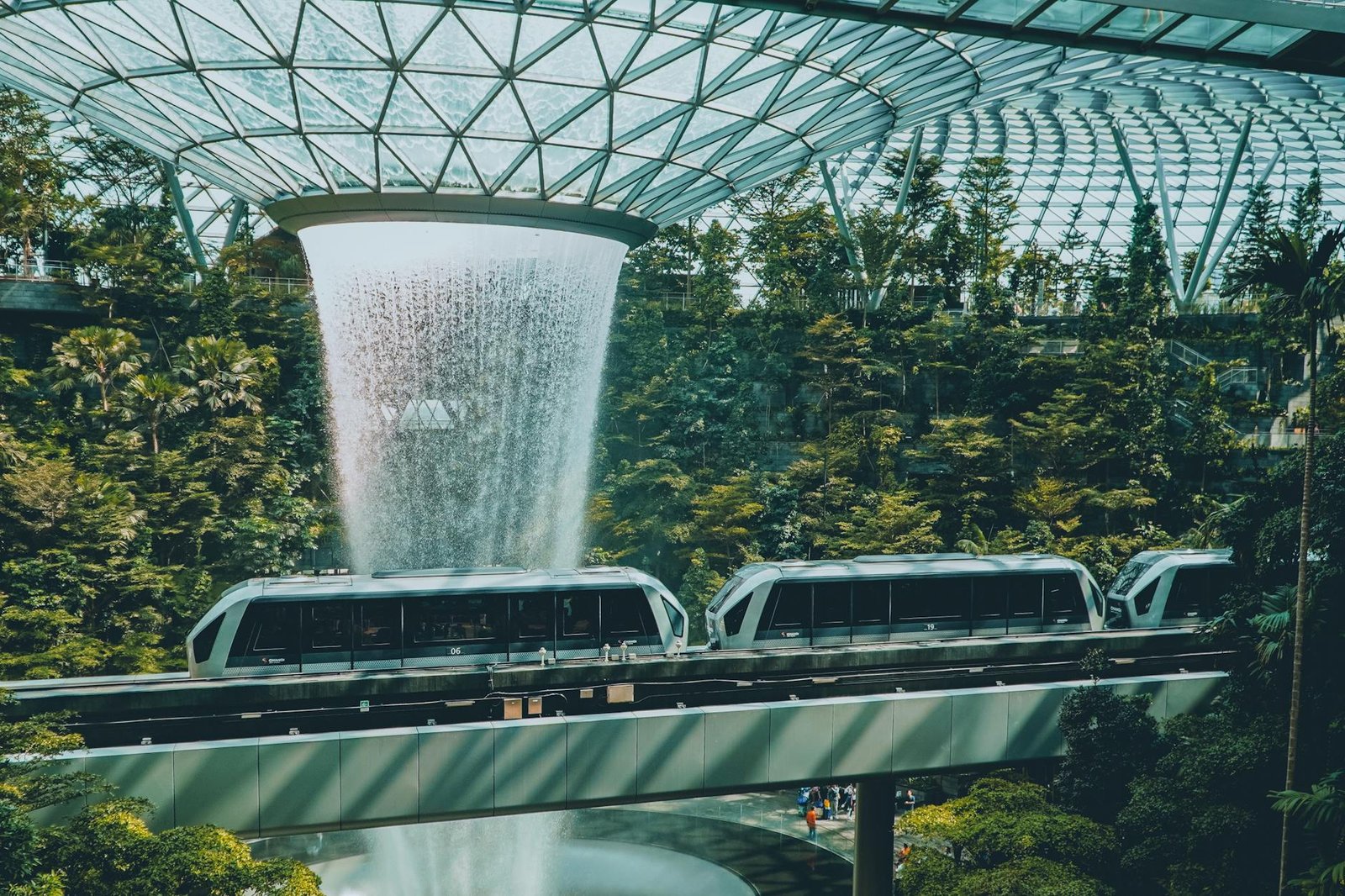 the hsbc rain vortex in jewel changi airport changi singapore